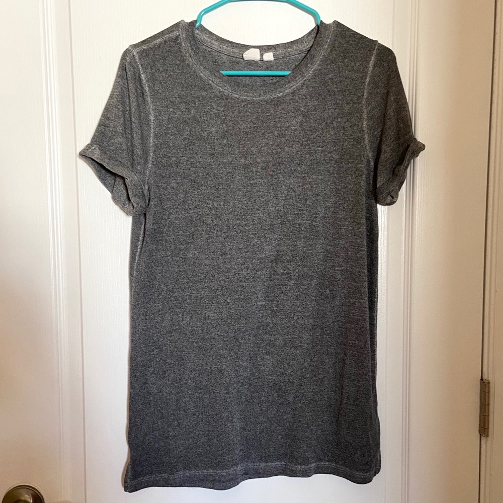GAP comfy grey shirt